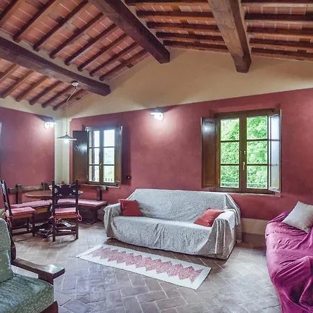 Casa de Férias Awesome In Barga