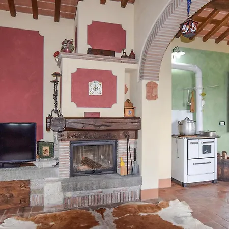 Casa de Férias Awesome In Barga